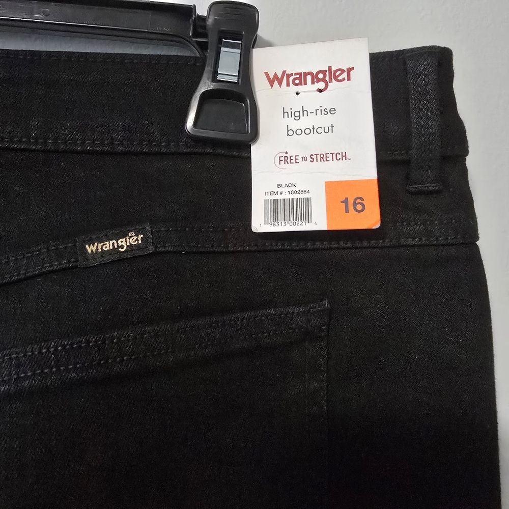 Wrangler Ladies' High-Rise Bootcut Jeans, Black, Size 16/36 - New - Picture 11 of 15